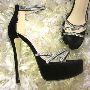SIMMI size 7 diamonte heels